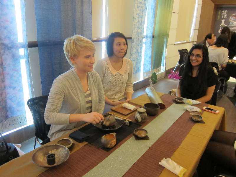 Students from the University of St. Thomas participate in a Taiwanese tea ceremony 