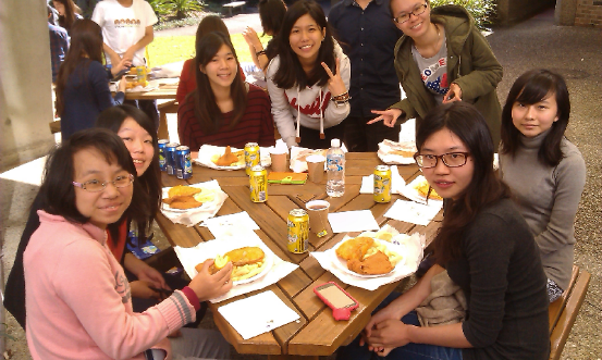 Students on the 2013 Australian Situational English Learning Camp trying Australia’s favorite fast food – Fish and Chips.