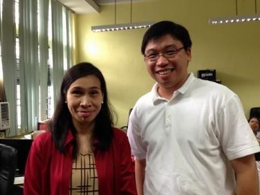 Professor Wan Meng-Wei (right) with the chair of the Department of Chemical Engineering at the University of the Philippines, Dillman, Professor Rizalinda L. De Leon (left)