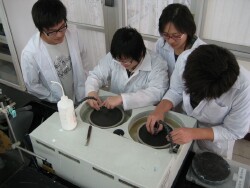 Materials experiment (polishing)