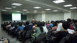Information session on the e-learning platform for new students (2014)