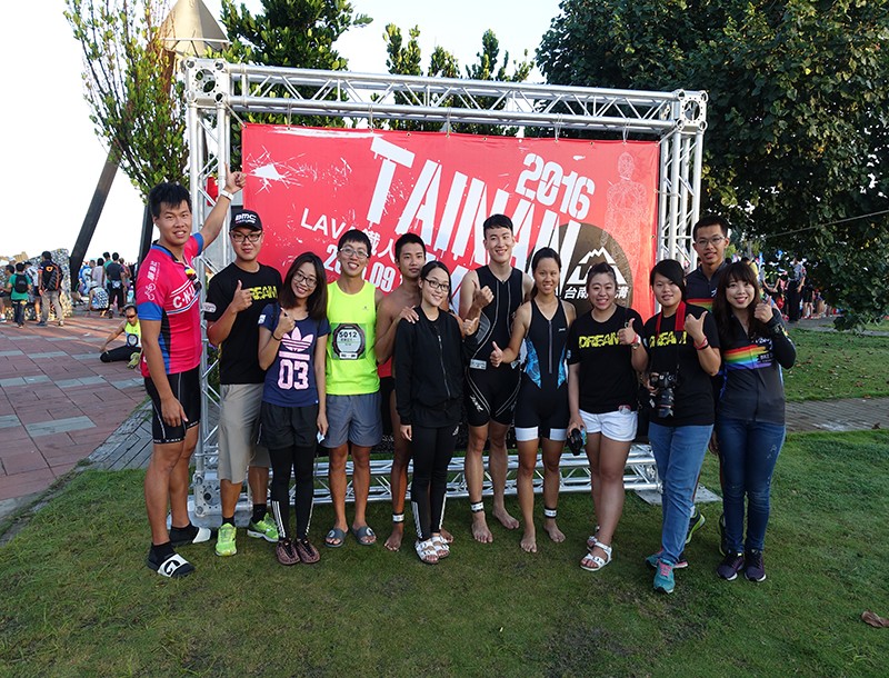 單車社社員參加臺南馬沙溝LAVA全國鐵人三項比賽