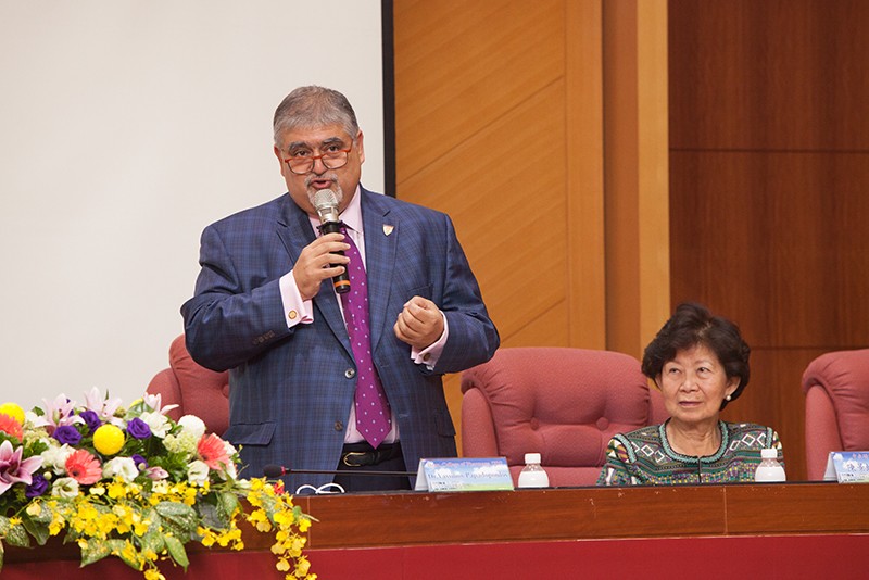 美國南加州大學藥學院院長Dr. Vassilios Papadopoulos很期待這次來台參訪嘉藥