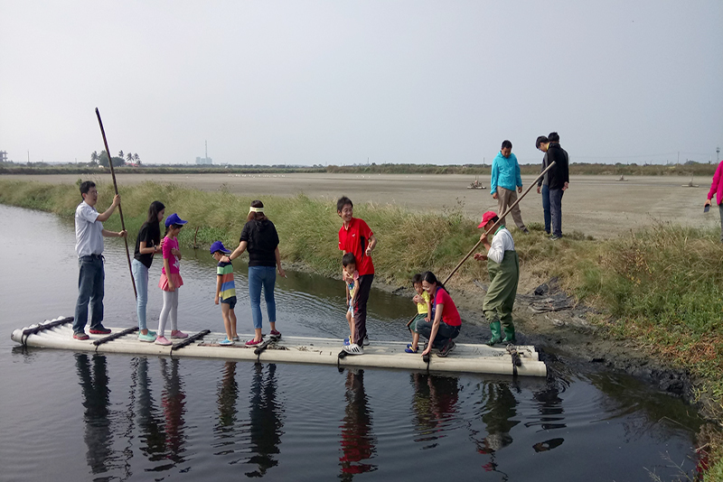 遊程規劃撐竹筏體驗活動