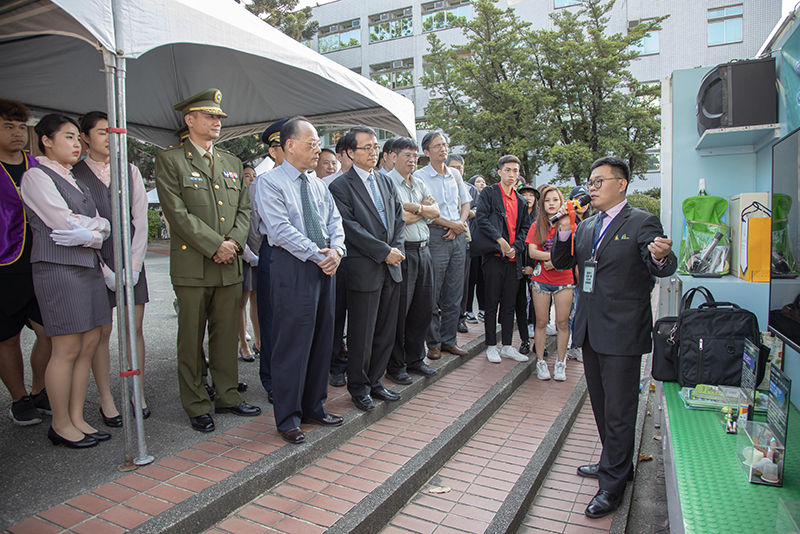 衛福部反毒行動巡迴車也加入宣導行列