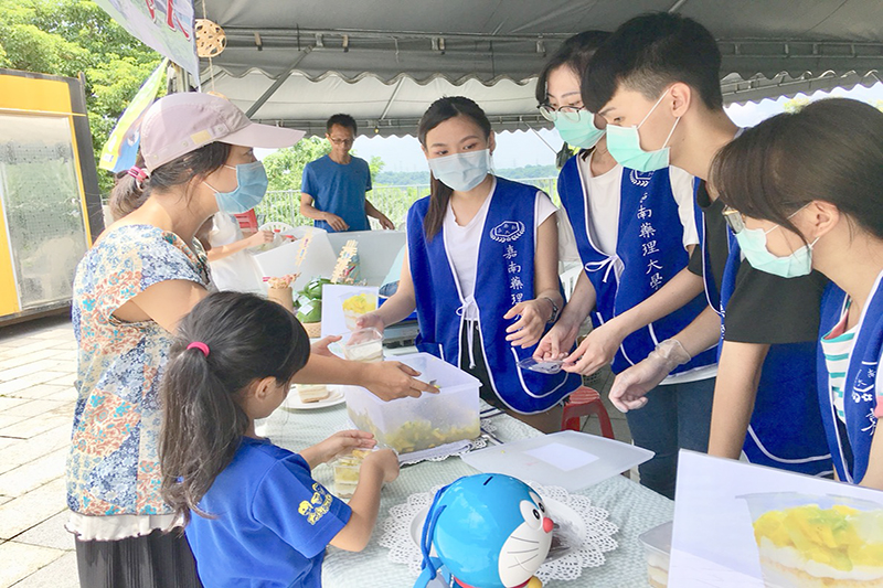 嘉藥攜手在地小農舉辦酪梨香緹蛋糕杯DIY活動獲得民眾熱烈回響