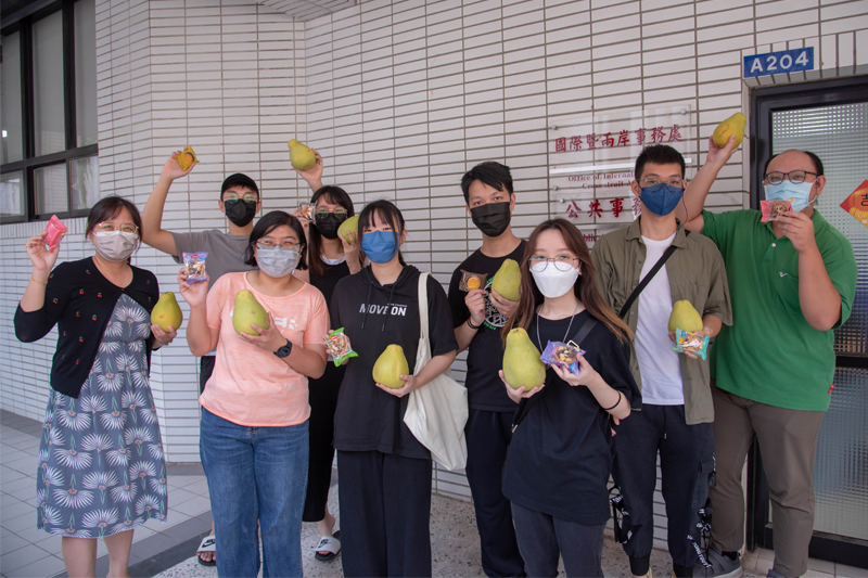 嘉藥港澳國際生謝謝學校準備中秋應景物品讓他們在異鄉也覺得很溫暖