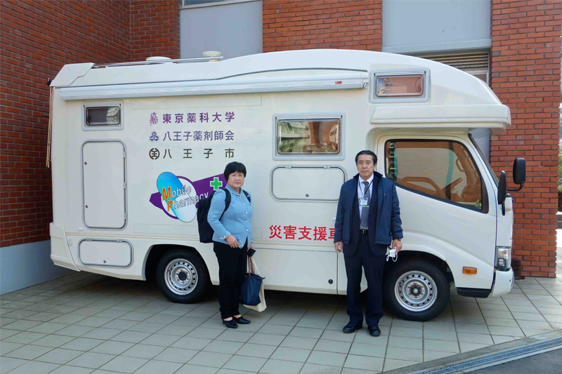 嘉藥藥理學院院長王四切(左)赴東京藥科大學拜訪
