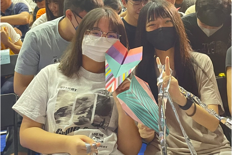 撿到師長夢想紙飛機的同學可到校長室領取精美禮品
