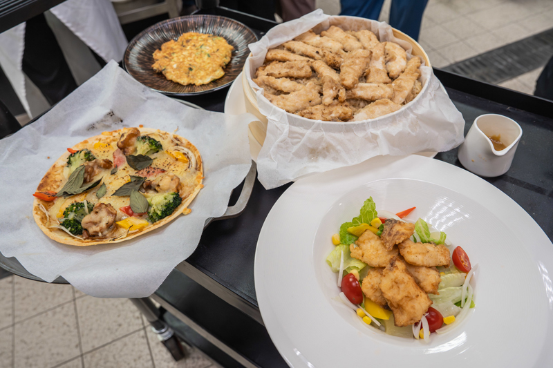 嘉藥餐旅系師生烹煮五道芝麻創意料理