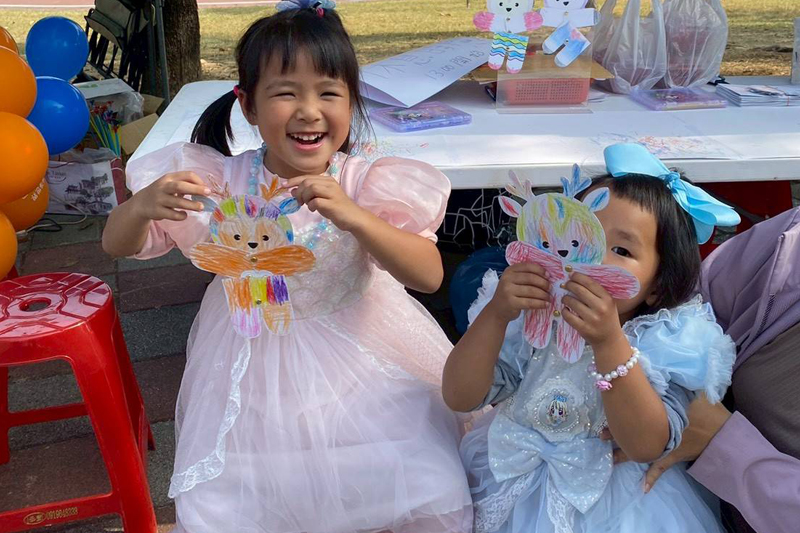 小朋友開心做出獨一無二的專屬紙偶