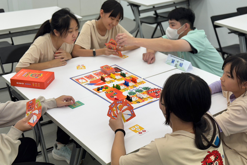 嘉藥USR團隊以創新遊戲化教學轉化為生動有趣的桌遊