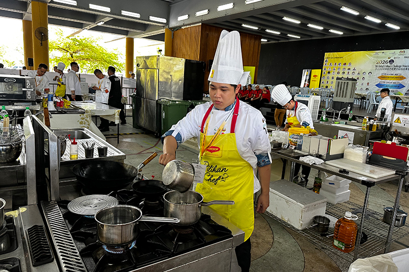 嘉藥陳昱安在2026砂拉越聯盟環球廚藝挑戰賽獲1銀1銅
