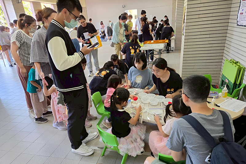 夏日科學童樂會吸引吸引眾多親子家庭熱情參與