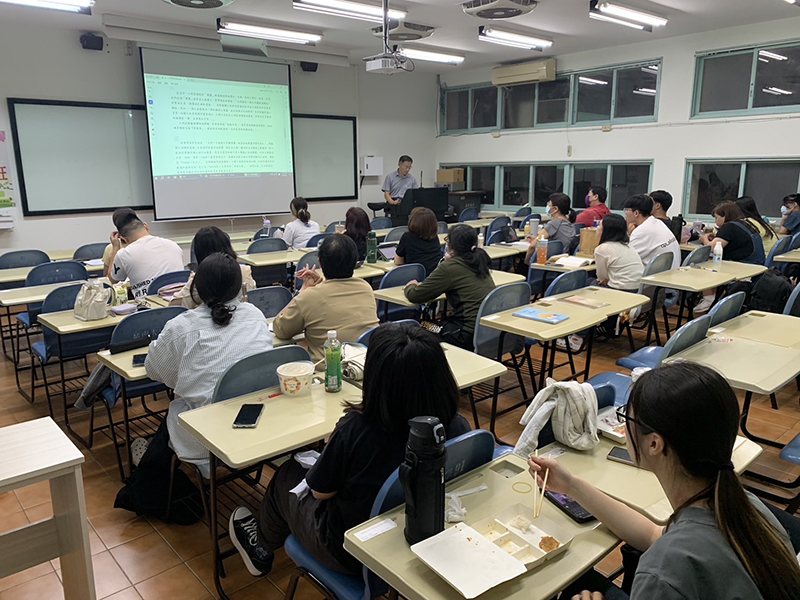 嘉藥社工系開設實體考照班,幫助在校學生及畢業系友準備國家考試