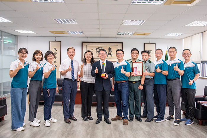 嘉藥反毒績優10連霸 累計獎座傲視全國