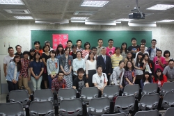 Group photo at an alumni reunion